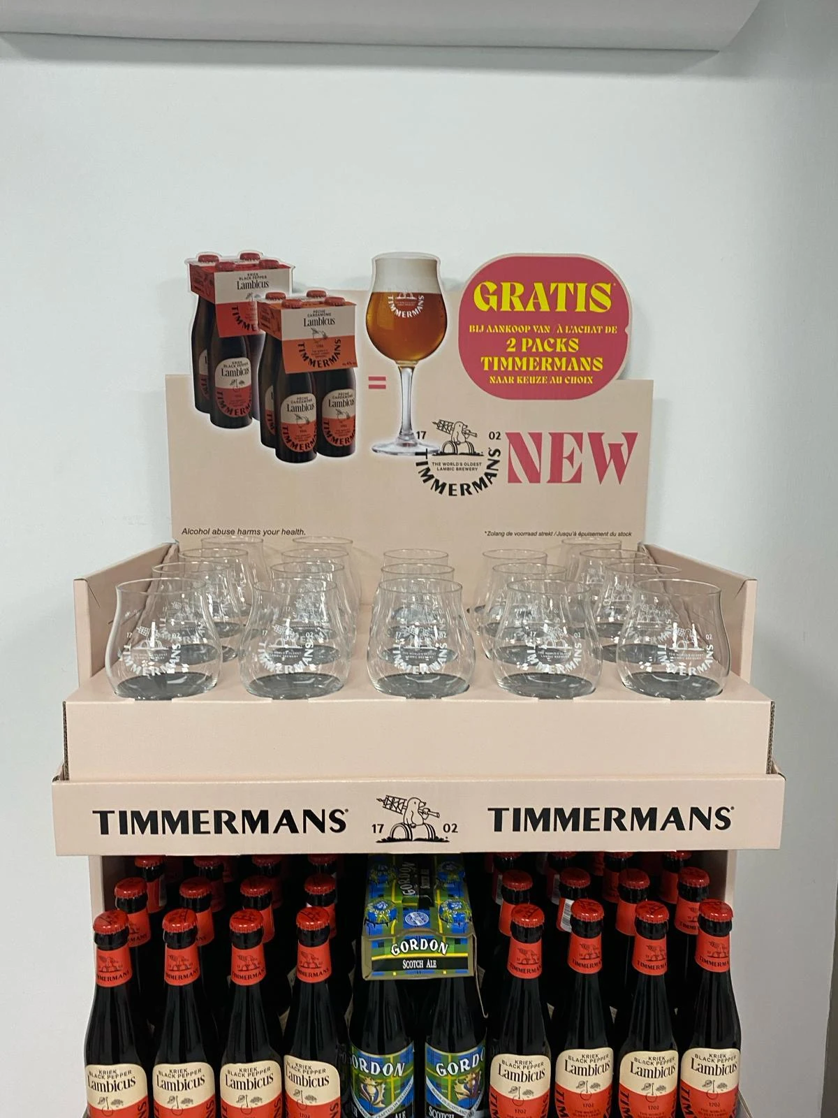 Timmermans — Glass tray and header detail