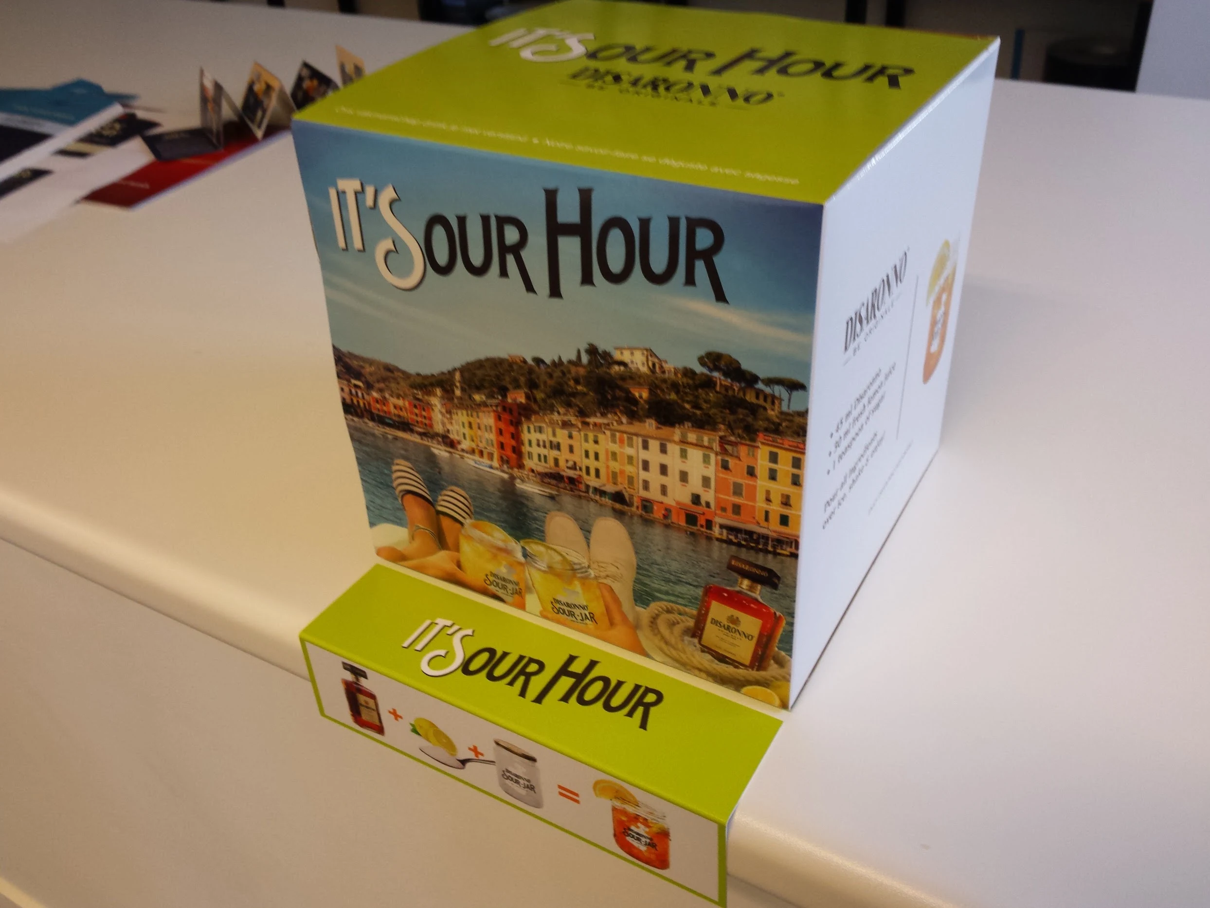 Disaronno — Countertop promotional support